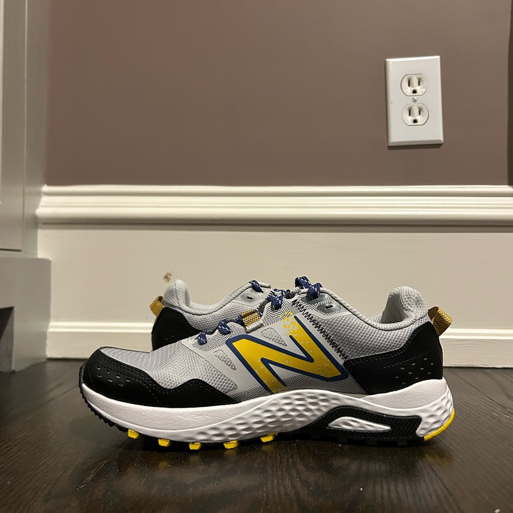 New Balance Gray & Yellow Athletic Sneakers with Blue Laces